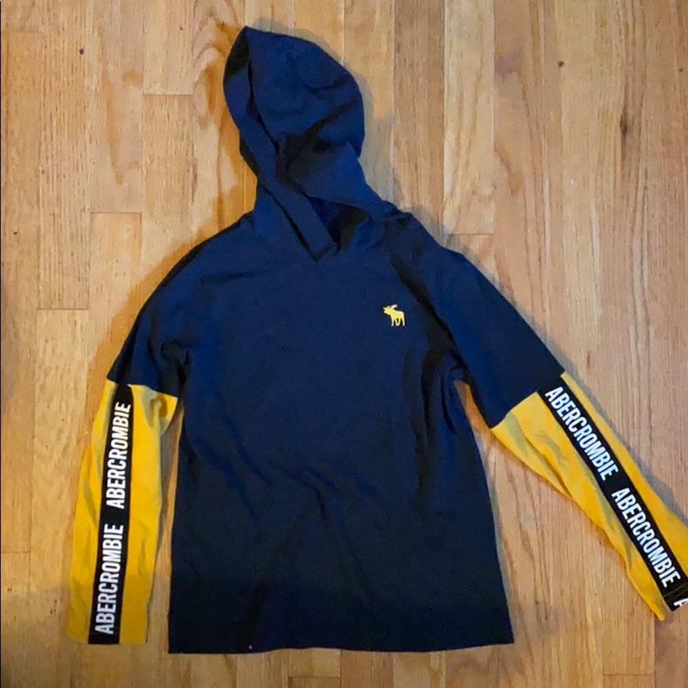Boys size 7/8 Abercrombie & Fitch long sleeve